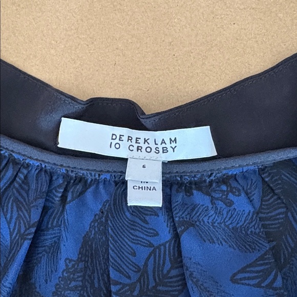 DEREK LAM 10 CROSBY Palm Leaf Print Sleeveless Blouse size 6 - Picture 5 of 8